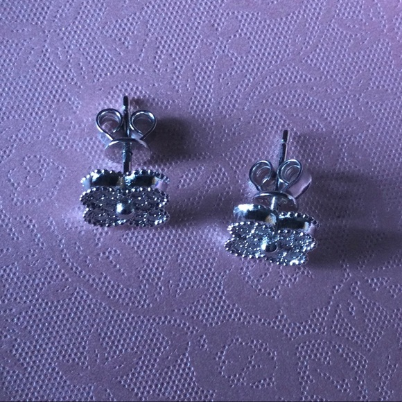 .30CARAT Diamond Moissanite Studs - Picture 4 of 12